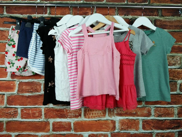 GIRL BUNDLE AGE 4-5 NEXT ZARA GAP etc SEQUIN STRAWBERRY SUMMER TOPS SHORTS 110CM