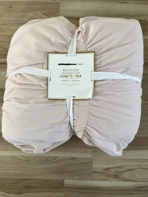 Pottery Barn Teen Recycled Pucker Up Comforter - Full/ Queen - Powdered Blush