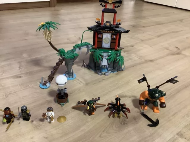 Lego Ninjago Schwarze Witwen-Insel 70604
