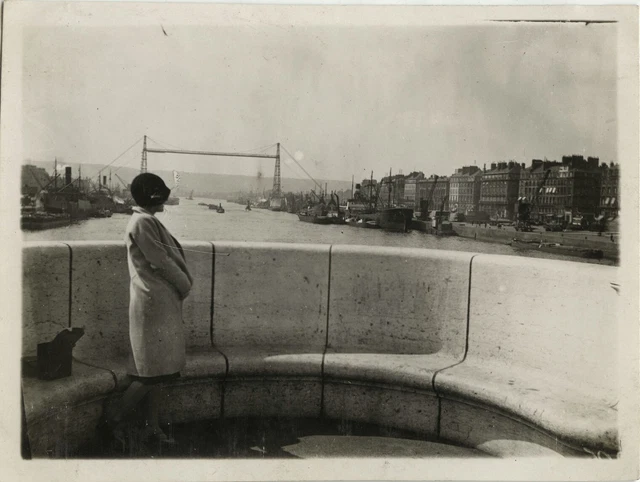 Antique Photo - Vintage Snapshot - Wheel Ferry Bridge Women Fashion - Fashion