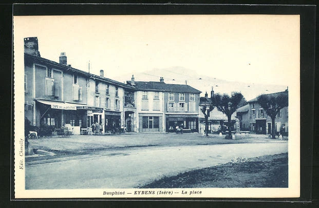 CPA Dauphine-Eybens, La place