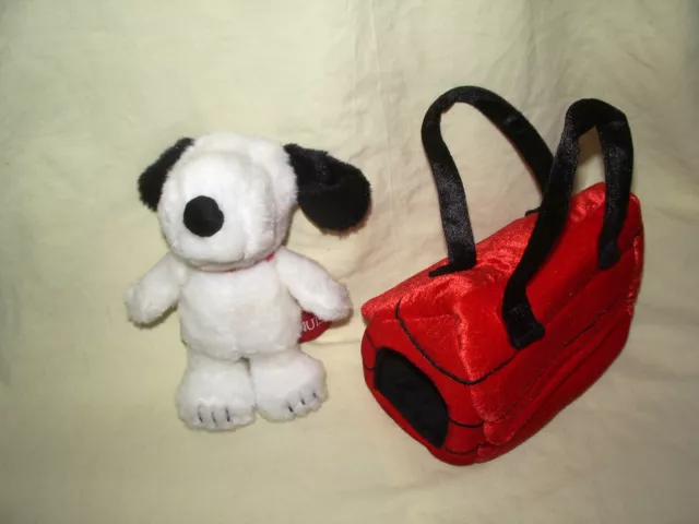 Peluche Snoopy Peanuts Avec Sac Version Niche Aurora 16 Cm