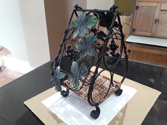 Wine Rack Wine Holder With Grapevine Pattern. 3 Bottle Capacity