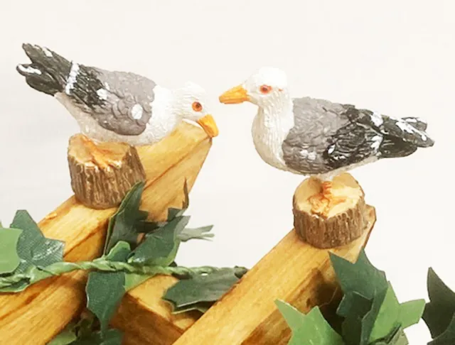 Dolls House Pair of Resin Seagulls Garden Accessory Tumdee Birds Miniature