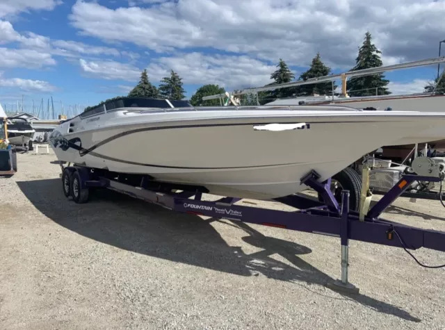 2005 Fountain 35 Lightning LOW HOURS, WITH WHIPPLES MAKING 1600hp 3