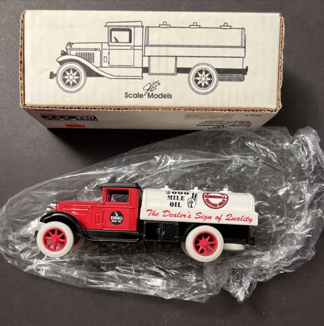 Tanker Truck Bank Scale ERTL Model 1992 Kensall Tanker GB 4073 Locking Coin Bank
