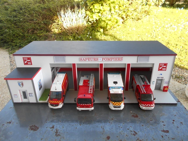 Caserne De Pompier Miniature 1 43