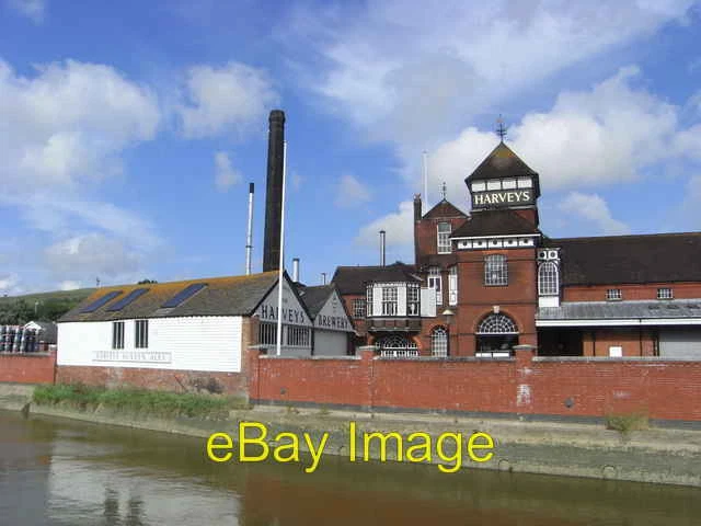 Photo 6x4 Harveys Bridge Wharf Brewery, Lewes A traditional tower brewery c2009