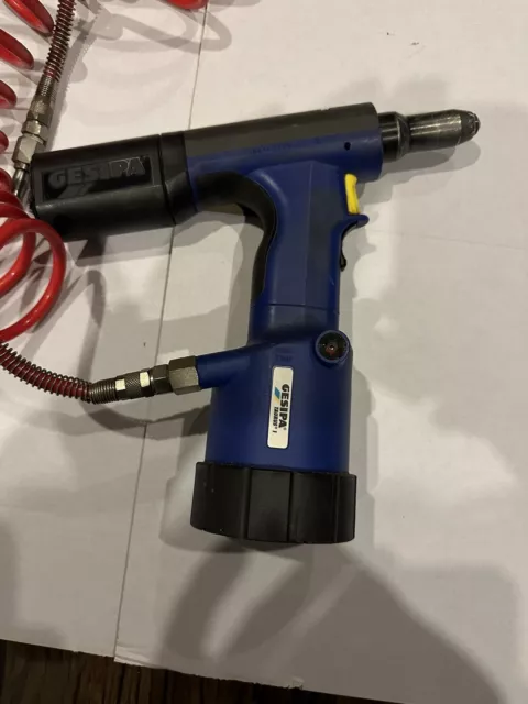 GESIPA TAURUS 1 air riveter and hose