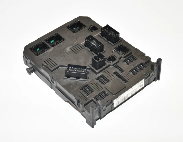 unit-embarqu-e-de-commande-d-alimentation-bcm-body-contr-le-module