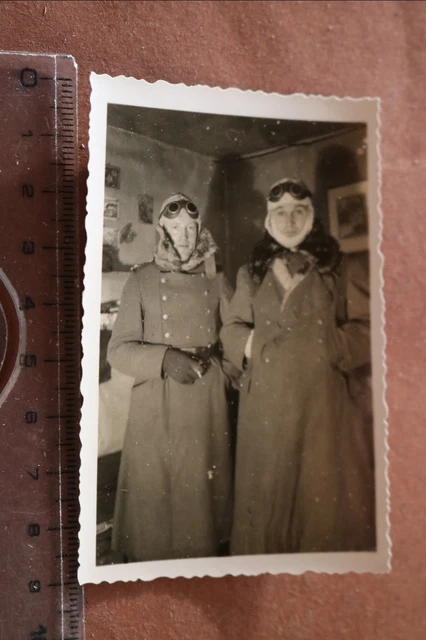 altes-foto-zwei-soldaten-winterkleidung-januar-1943-eur-3-99