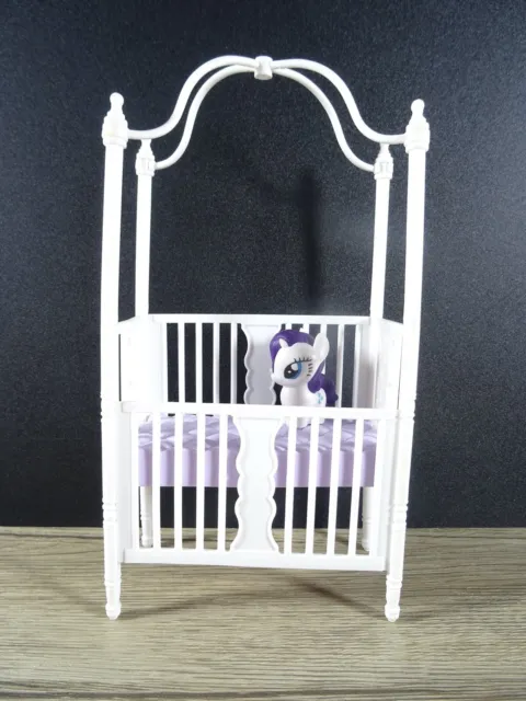 Barbie Möbel Zubehör für Kinderzimmer Baby-Bett Kuscheltier wie abgebild (14141)