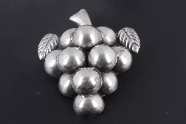 Sterling Silver Crape Cluster Brooch 925 Fine 8826