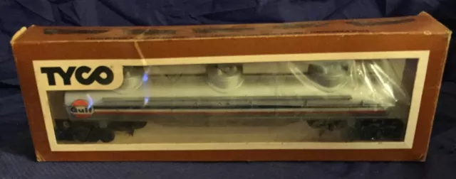 DL0211 Vtg Tyco HO Scale Triple Dome Tank Train Car Gulf Oil Co 357B