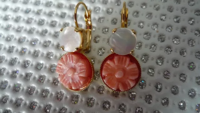 Belles Boucles Dormeuses "Reminiscence" Rosace Rose/Pastille Nacre/Dore/Neuf