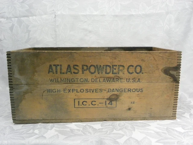 Vtg Atlas Powder Co. Wilmington, DE, Wooden High Explosives Box/Crate, I.C.C.-14 2