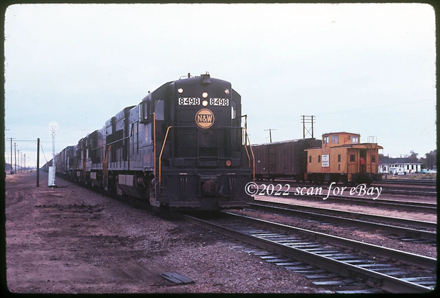 N&W Norfolk & Western High Hood U30B Freight Action on UPRR Original Slide