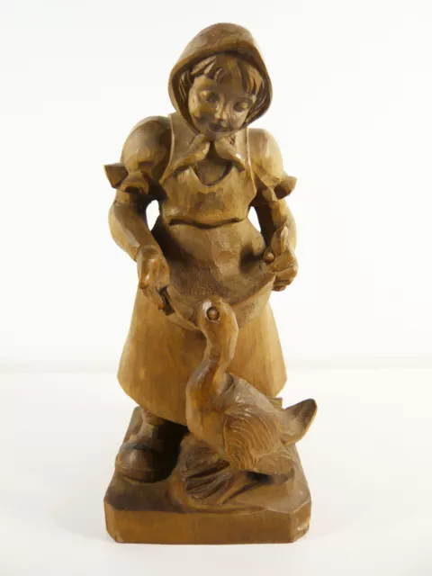 Holzfigur Statuette Mädchen mit Gans Gänsemagd Gänseliesel geschnitzt H=37cm