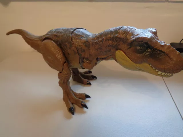 Jurassic World Dominion Trash n Devour Tyrannosaurus rex with sounds.21ins Used