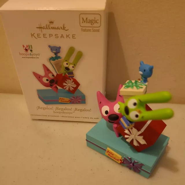 Hallmark 2012 Hoops and Yoyo Magic Sound Ornament NIB Regalos! Feliz Navidad