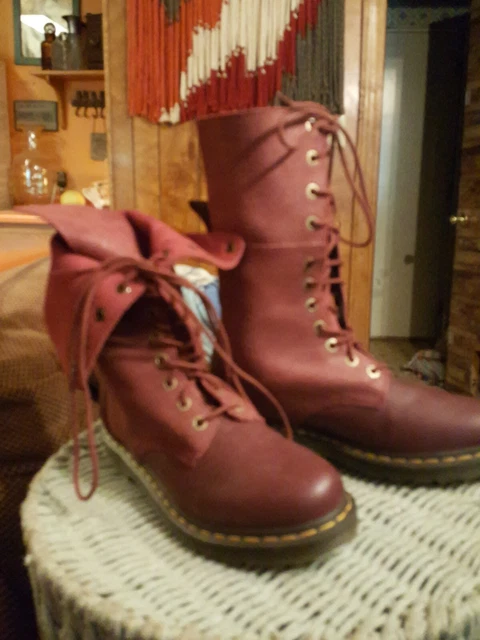 Doc best sale martens hazil