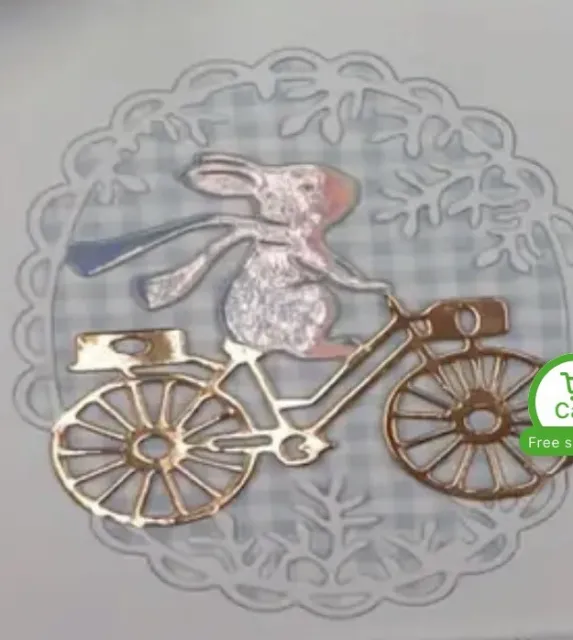 Conejo de Pascua 🙂 En bicicleta y tarjeta corona de flores muere