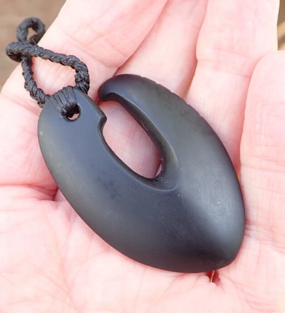 Collectible Ross Mccabe Nz Kohatu Obsidian Maori Hei Matau Fish Hook