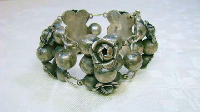 Vintage Taxco Large Mexican Sterling 113 grams Bracelet w Big Silver Flowers