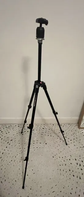 Manfrotto 190XDB camera tripod (collapsible/ 1.46m Tall)