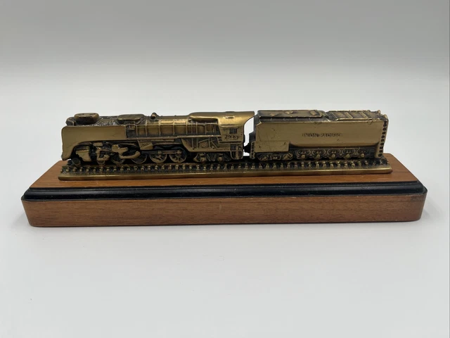 Vtg Brass Union Pacific Railroad Operating Steam Locomotive #8444 Paperweight