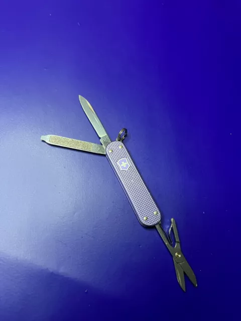 Victorinox Classic SD Swiss Army Knife - Purple Alox