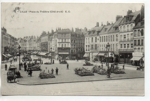 LILLE - Nord - CPA 59 - la place du theatre - magasins