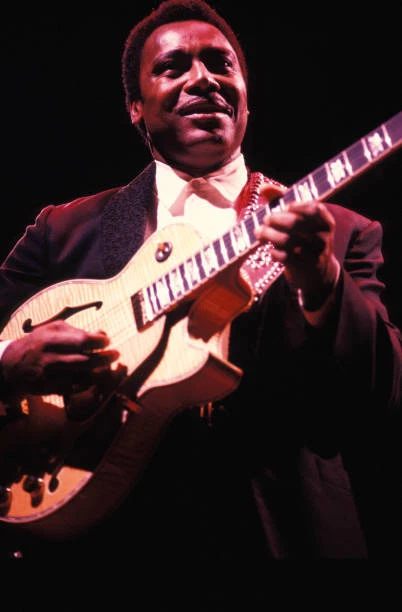 GEORGE BENSON BAND Singer Performing George Benson 1990s Old Music ...