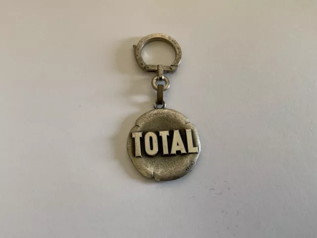 Porte clés Augis  TOTAL -Compagnie Francaise des Pétroles - Keychain SE