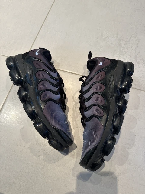 NIKE AIR VAPORMAX Plus Cool Grey Trainers Running 140.00