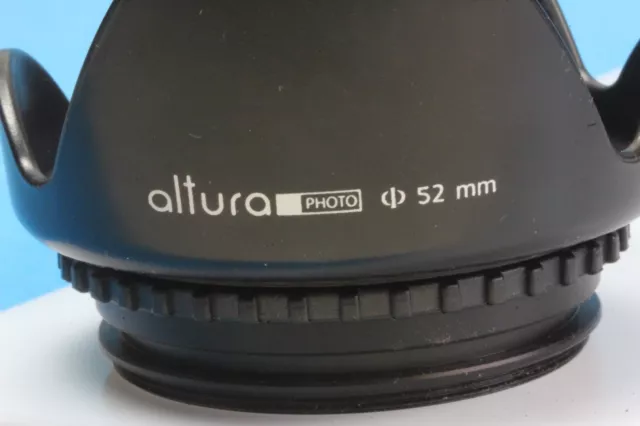 Altura 52mm Lens Hood Tulip Rev Pro Shade. Includes 2 Screw-In Adapter Rings.