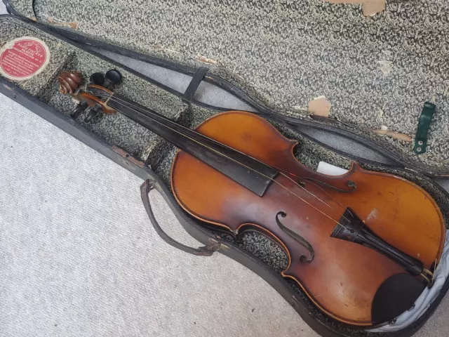 Nice  old 4/4 Violin violon w. nicely flamed  1 part back! "Hans Müller Bohemia"