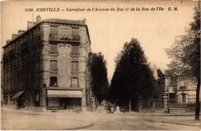 CPA AK Joinville le Pont Carrefour de l'Avenue du Bac FRANCE (1283431)