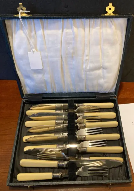 https://www.picclickimg.com/T94AAOSwom1lvUDw/Stunning-Vintage-6-piece-Fish-Knife-and-Fork.webp