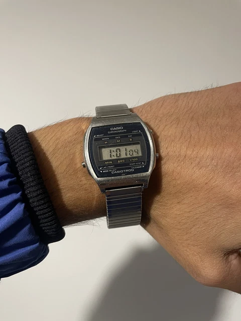 Montre CASIO Casiotron Vintage Des Années 80 – Boîtier 23 Mm – Pour Pièces/non Fonctionnelle