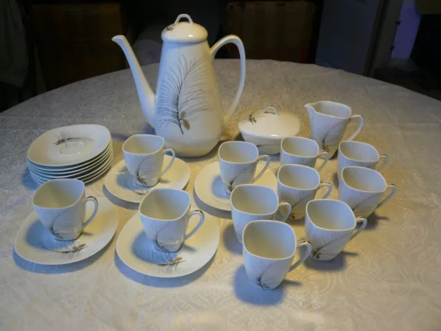 porcelaine de limoges service à café 11 tasses & cafetiere signé Raynaud de 1960