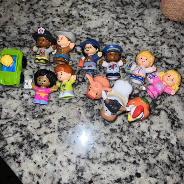 Lot Of 12 Fisher Price Little People Figures