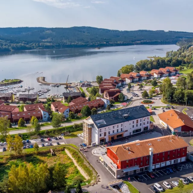 Kurzurlaub CZ Hotel Element 2 P. + 2 K. Familienzimmer 3 Tage ÜF + 1x Abendessen