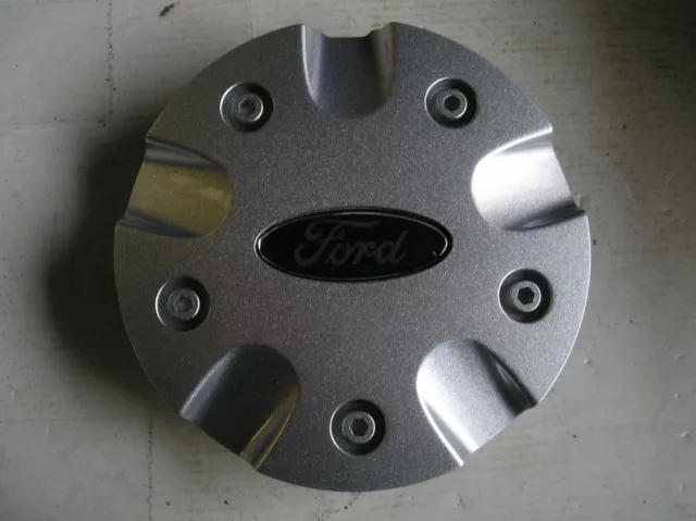 FORD FOCUS MK1 NEW Alloy wheel centre CAP Genuine Ford Part No