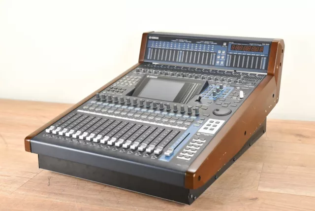 Yamaha DM1000 48-Channel Digital Audio Mixing Console CG004FS