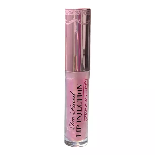 Relleno labial de máxima resistencia extra con inyección de labios tamaño de viaje de TOO FACED