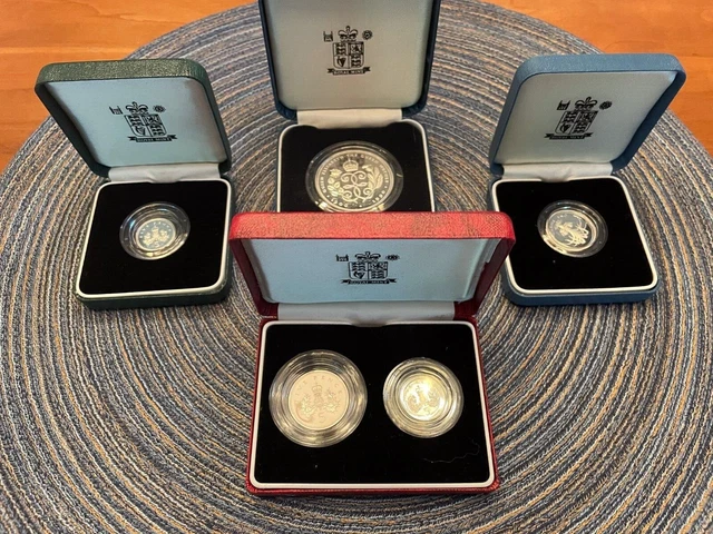 1990 Queen Elizabeth 90th Birthday Crown and Silver Proof Set, 5 Pence, 1 Pound