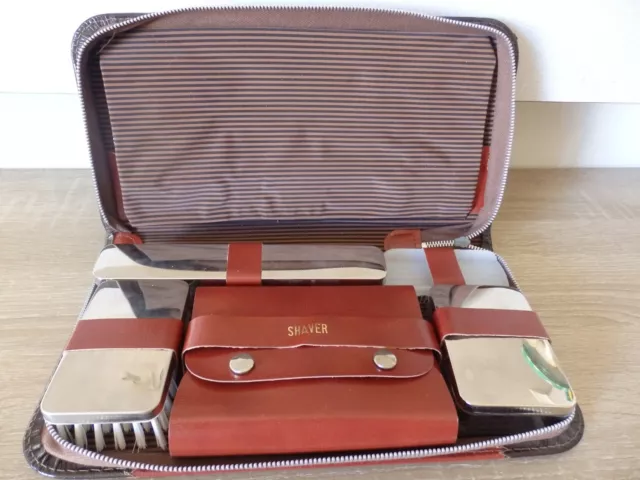 Vintage Men's Two Tone Leather Travel Grooming Toiletry Manicure Kit  Germany 2