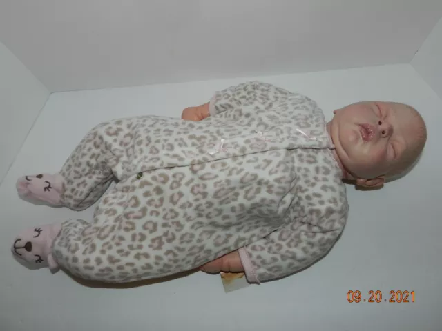 ZY Toys Reborn Baby Doll Girl or boy dressed as girl painted lips sleeping