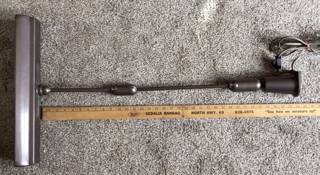 VTG floating 33”arm Articulating Drafting Desk wall mount Light Lamp Flourescent